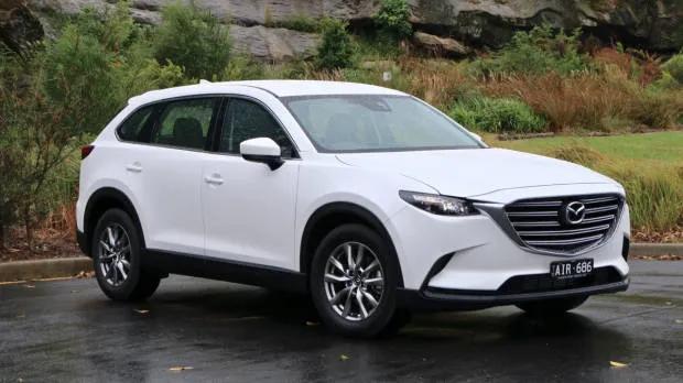 2017 Mazda CX-9 Snowflake White front – Chasing Cars
