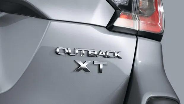Subaru Outback XT vs Volkswagen Passat Alltrack: 2023 spec battle!