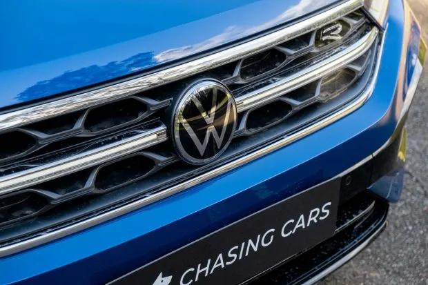 Volkswagen VW T-Roc R 2023 CC pics-2