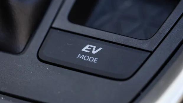 Toyota RAV4 Cruiser FWD Hybrid 2022 EV button