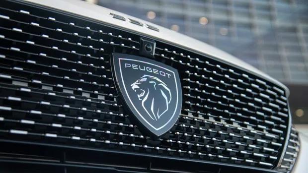 Peugeot 308 GT Sport PHEV 2023 badge