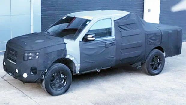 Kia ute 2023 front 3/4 development car