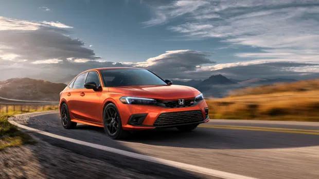 Civic Si driving