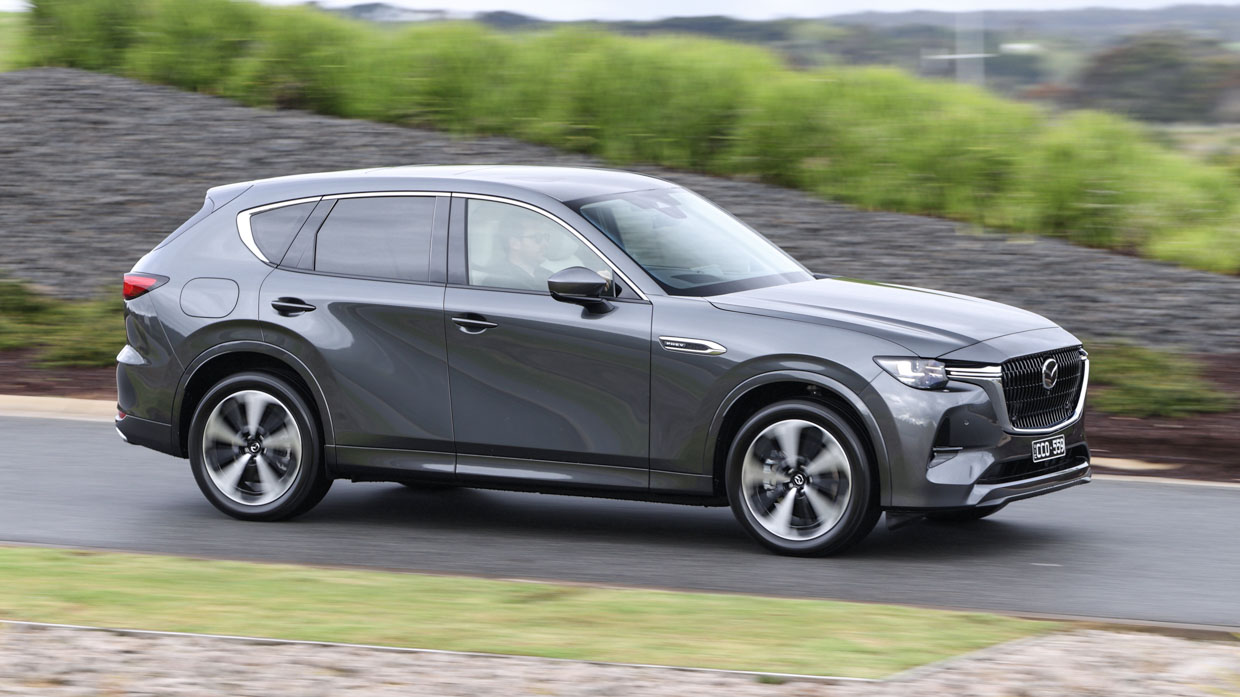 Mazda CX-60 P50E Azami 2023 front 3/4 driving 2