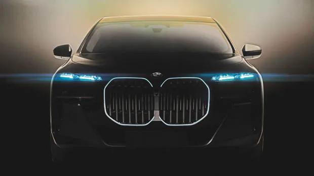 BMW i7 2022: 600km range and landscape-oriented grille to feature in electric 7 Series