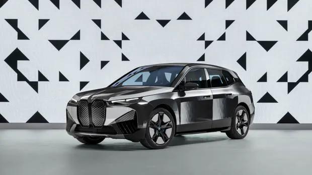 BMW iX 2022: colour-changing paint works via E Ink tech