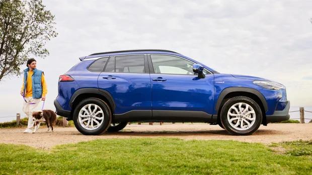 Toyota Corolla Cross 2023 side