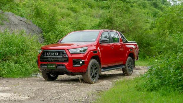 Will the Toyota Hilux get a diesel V6 from the Land Cruiser?