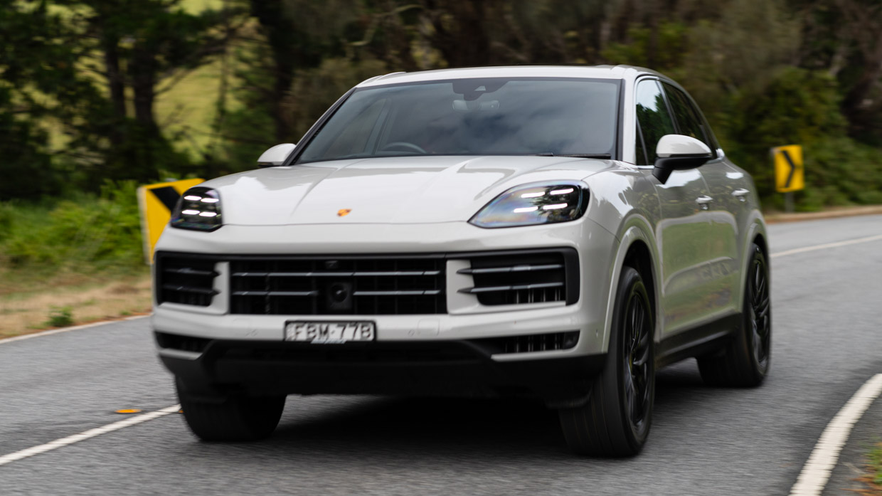 Porsche Cayenne S 2024 driving front 4
