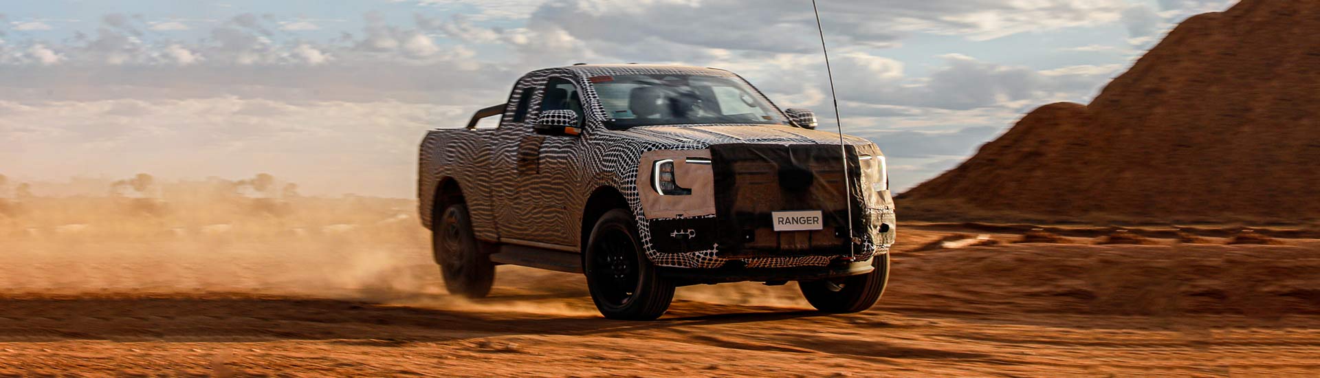 Ford Ranger 2022: first glimpse of next-generation Ranger in full off-road action