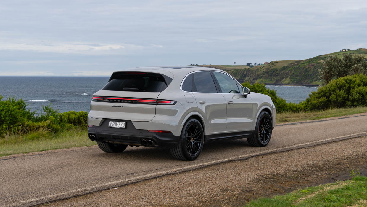 Porsche Cayenne S 2024 driving rear 3/4