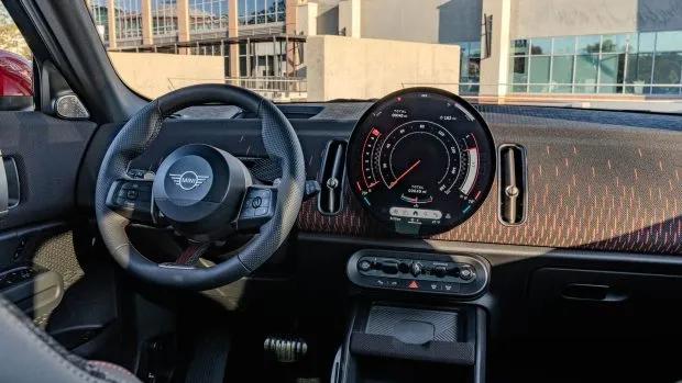 2024 Mini Countryman JCW interior screen