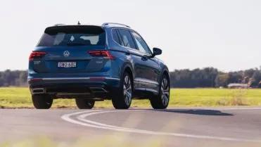 2018 Volkswagen Tiguan Allspace R Line Silk Blue driving rear end
