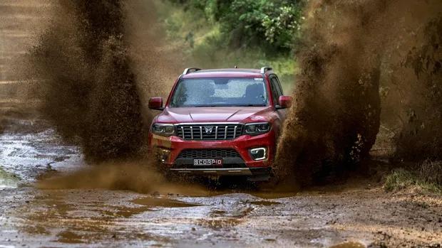 Mahindra Scorpio 2023 puddle