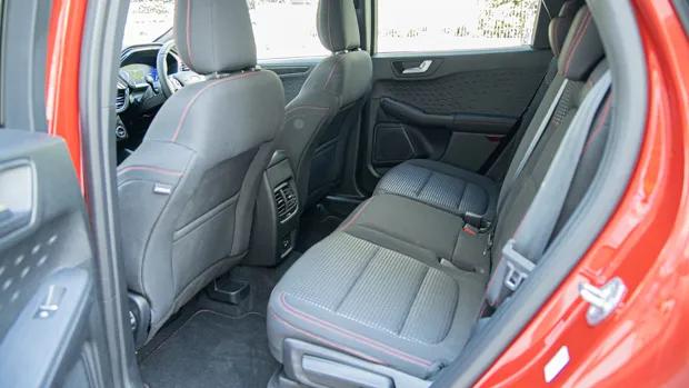 Ford Escape ST-Line 2021 back seats