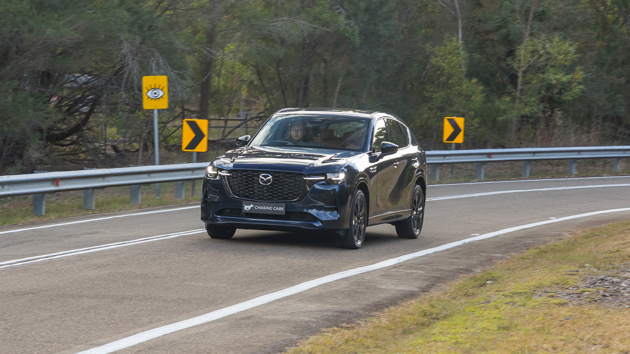 Mazda CX-60 D50e Azami 2023 driving front far