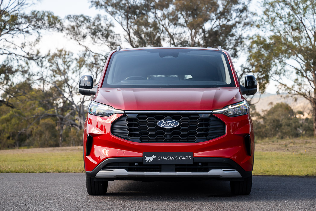 Ford Tourneo Active 2025 front