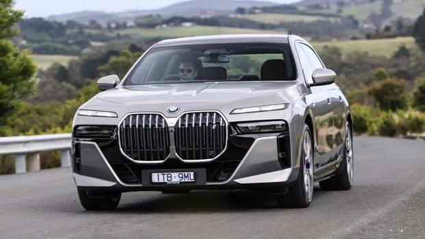 BMW i7 xDrive60 2023 review