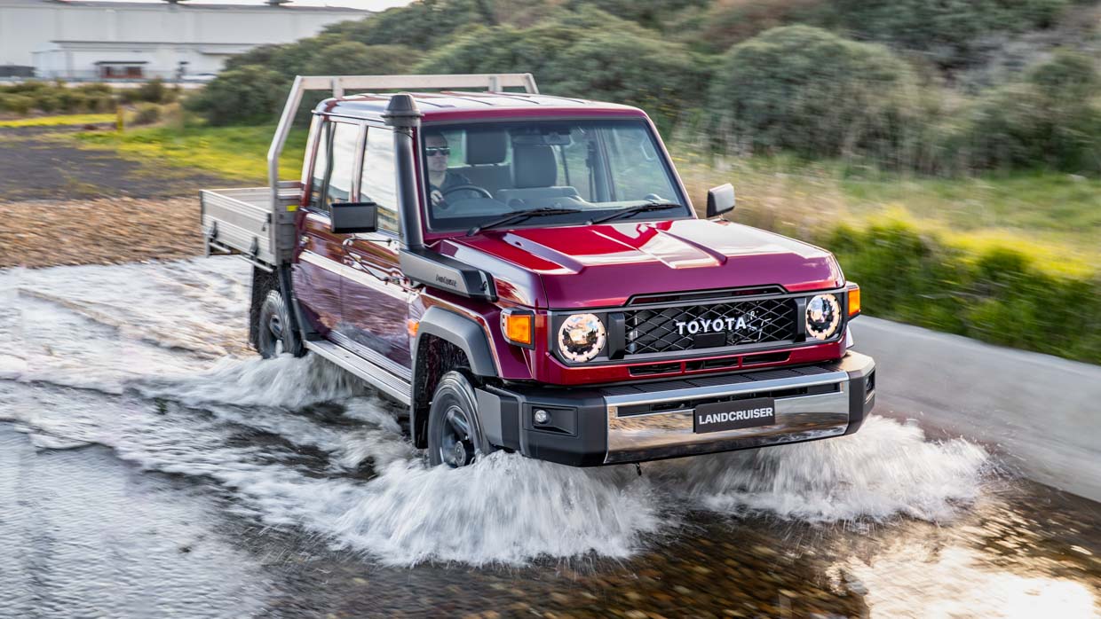 Toyota Land Cruiser 70 Series 2024: automatic transmission, 500Nm turbo-diesel four cylinder added