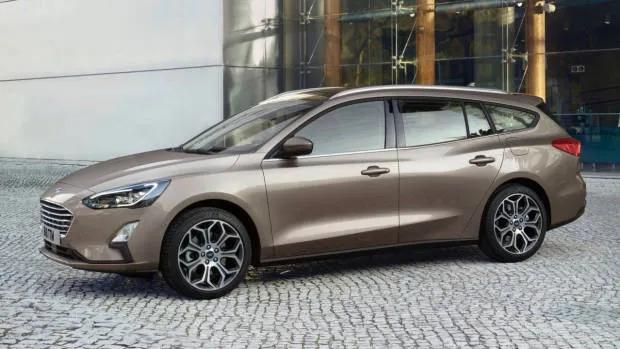 2019 Ford Focus wagon side 3/4