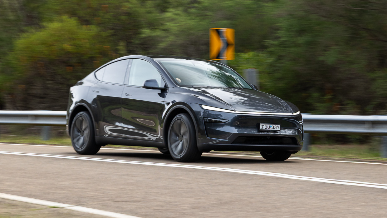 Tesla Model Y 2025 driving 13