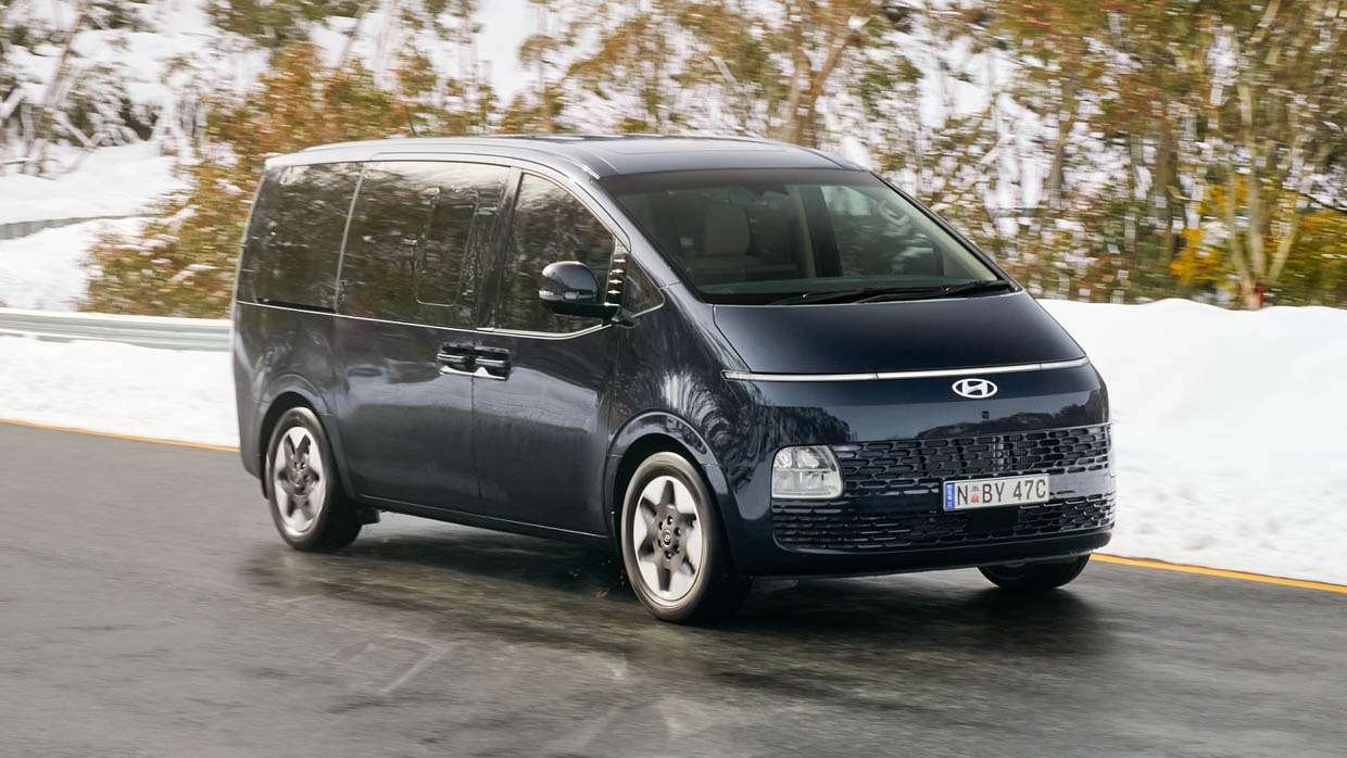 Hyundai Staria Highlander 2023 review