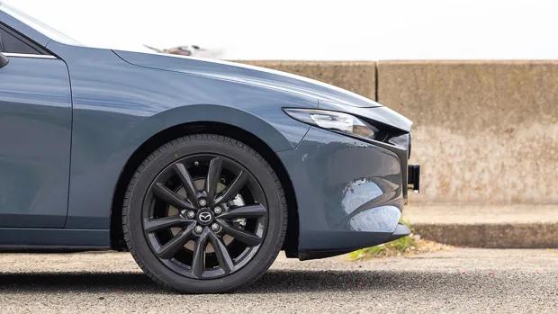 Mazda 3 G25 Evolve SP 2022 side front