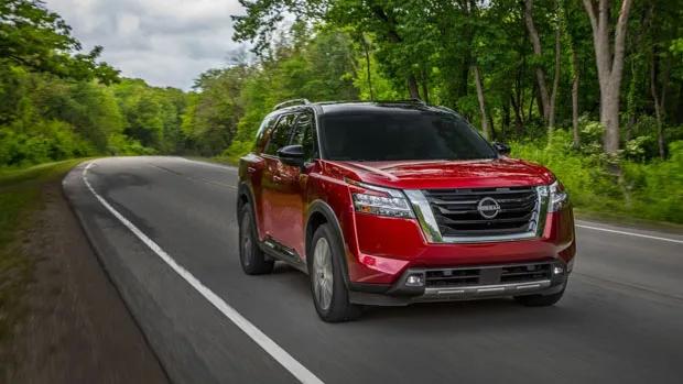 2023 Nissan Pathfinder front 3/4