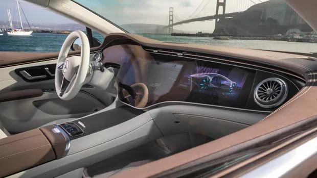 Mercedes-Benz EQS450 hyperscreen