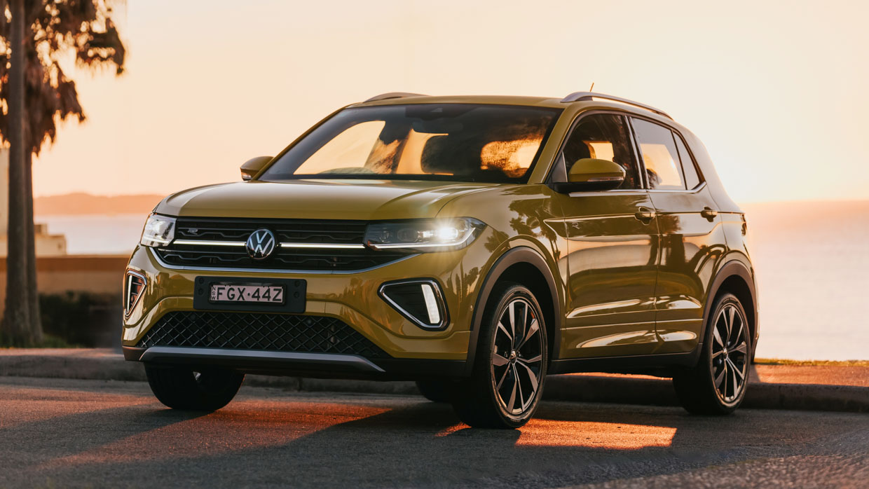 Volkswagen T-Cross 2024 front 3/4
