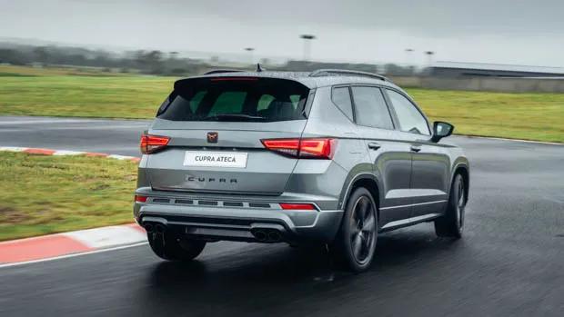 Cupra Ateca VZx 2022 rear 3/4 driving 2