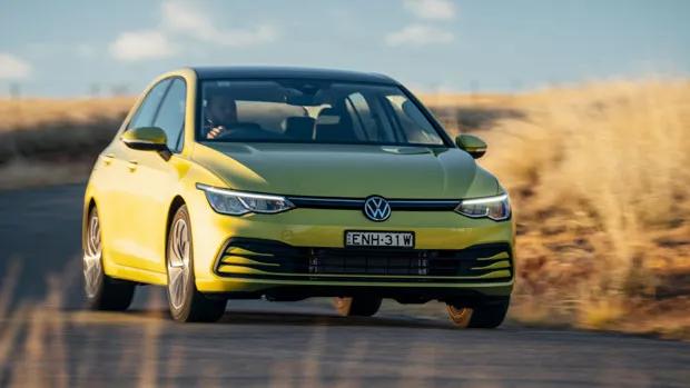 Volkswagen Golf Life 2021 Mk 8 Pomelo Yellow driving