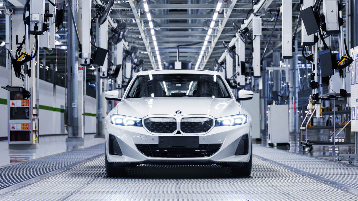 BMW increases use of sustainable supply tracings for batteries and materials