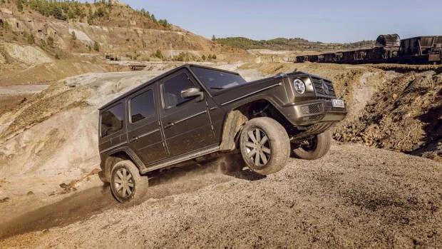 2018 Mercedes-Benz G-Class Brown Wheel Articulation