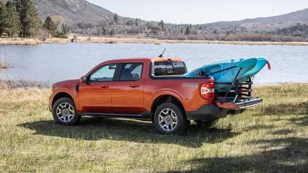 Ford Maverick Lariat 2022 rear 3/4 bed